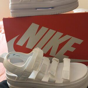 NIKE CLASSIC SANDAL SIZE 11